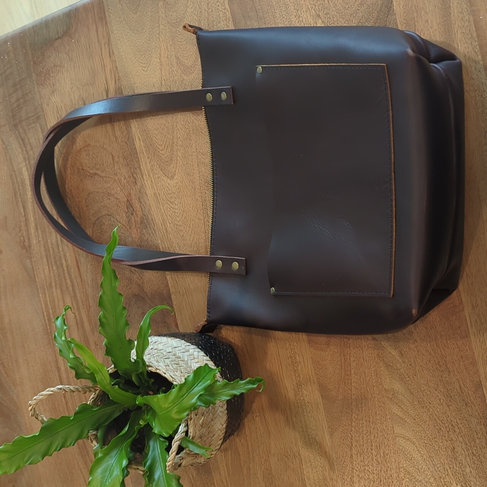 Portland Leather Goods Small Tote Bag with zipper in Grizzly